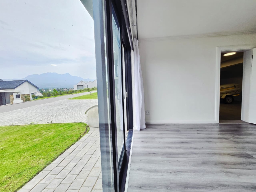 4 Bedroom Property for Sale in Kingswood Golf Estate Western Cape